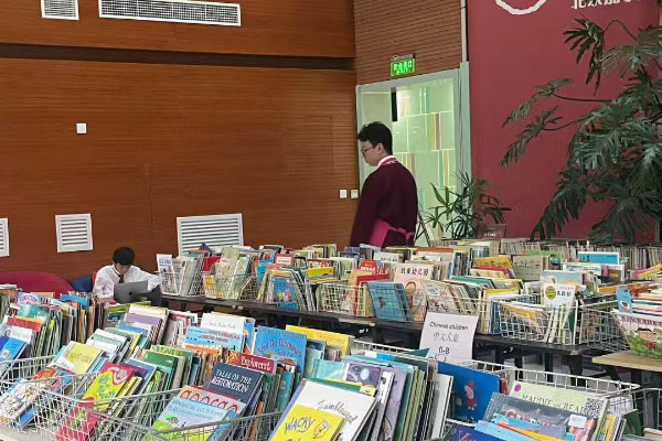 The Heartstrings Special Fund actively participated in the book purchase campaign in the past two years, raising funds for charity.