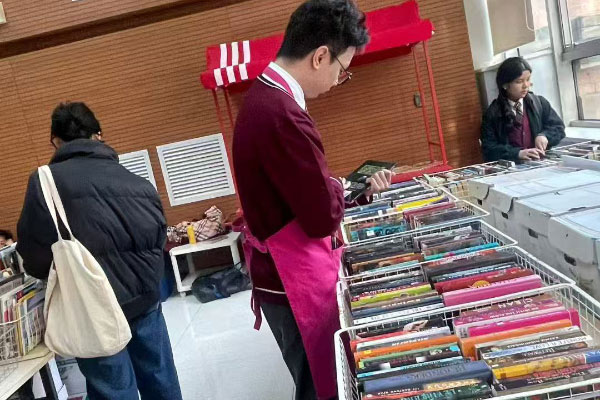 The Heartstrings Special Fund actively participated in the book purchase campaign in the past two years, raising funds for charity.